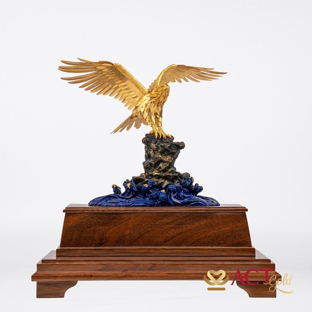 Biểu trưng dát vàng - Quà Tặng Dát Vàng - Công Ty TNHH Q&V